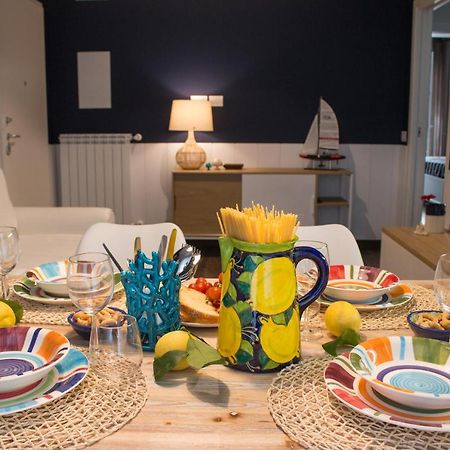 Nilu In Citta - Nuovo Appartamento Con Vista Mare Monopoli Zewnętrze zdjęcie