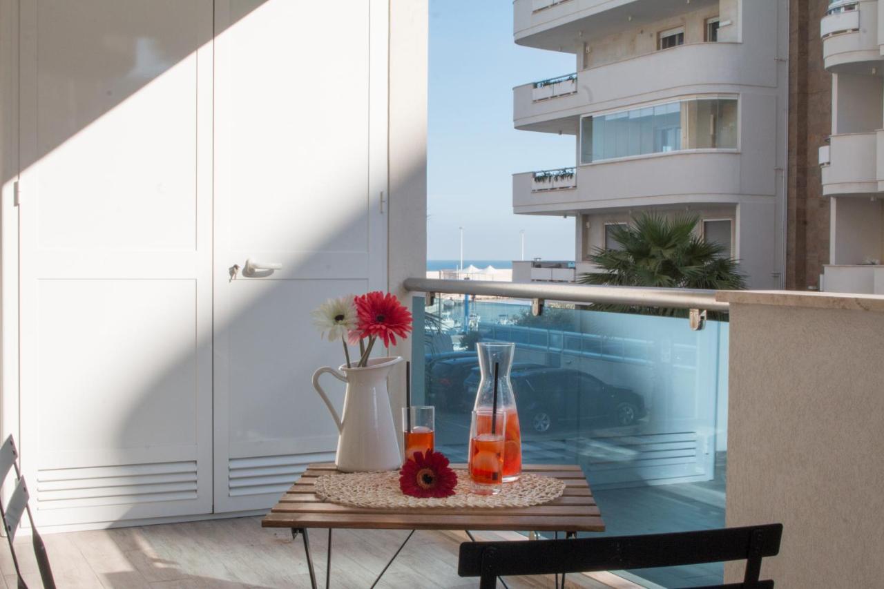 Nilu In Citta - Nuovo Appartamento Con Vista Mare Monopoli Zewnętrze zdjęcie